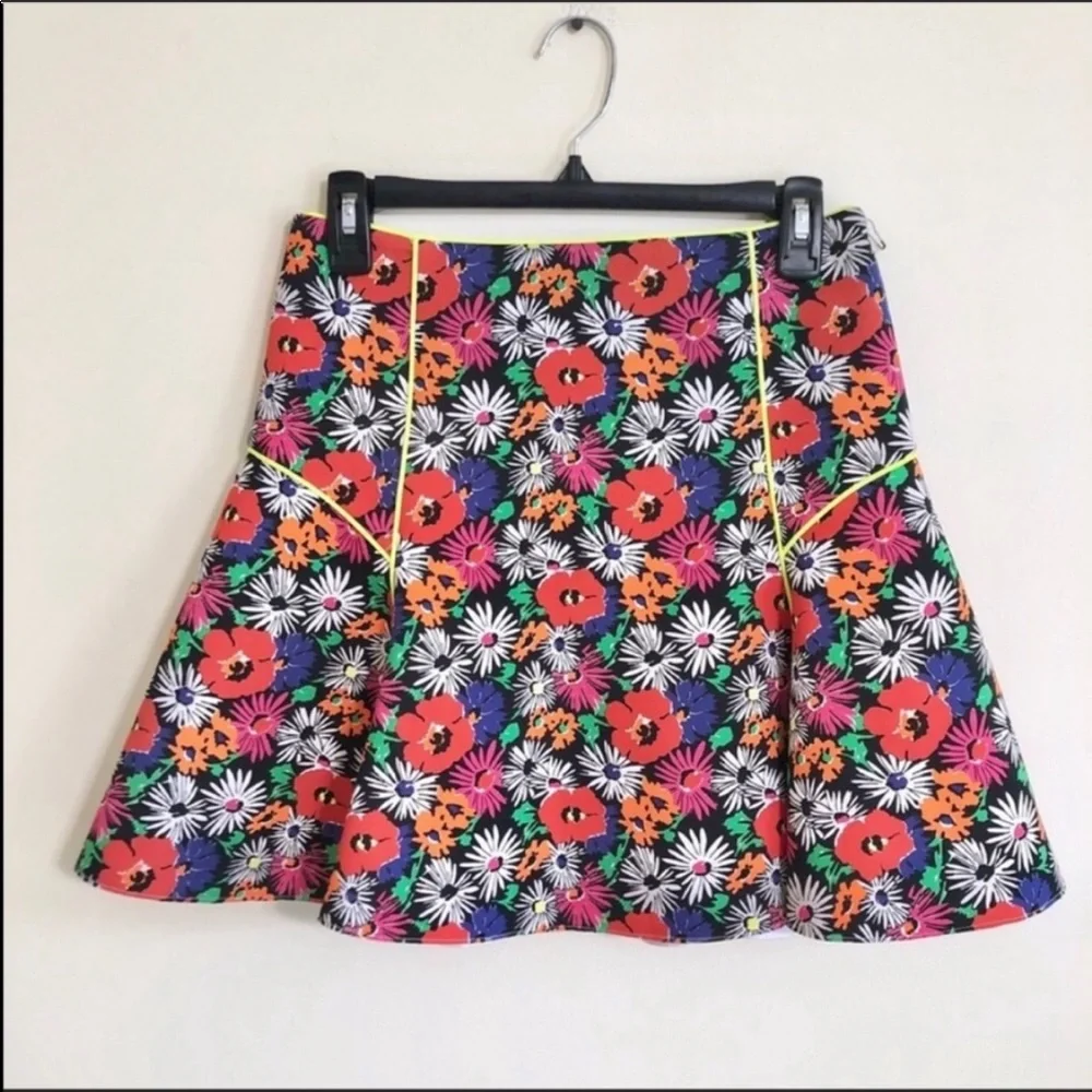 Veronica Beard skater scuba floral skirt sz 2 - Picture 9 of 13